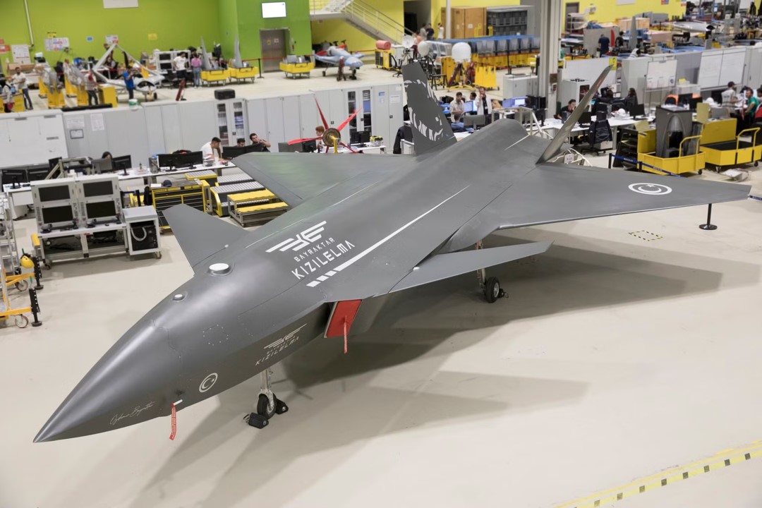 Bayraktar Kızılelma UAV (B)